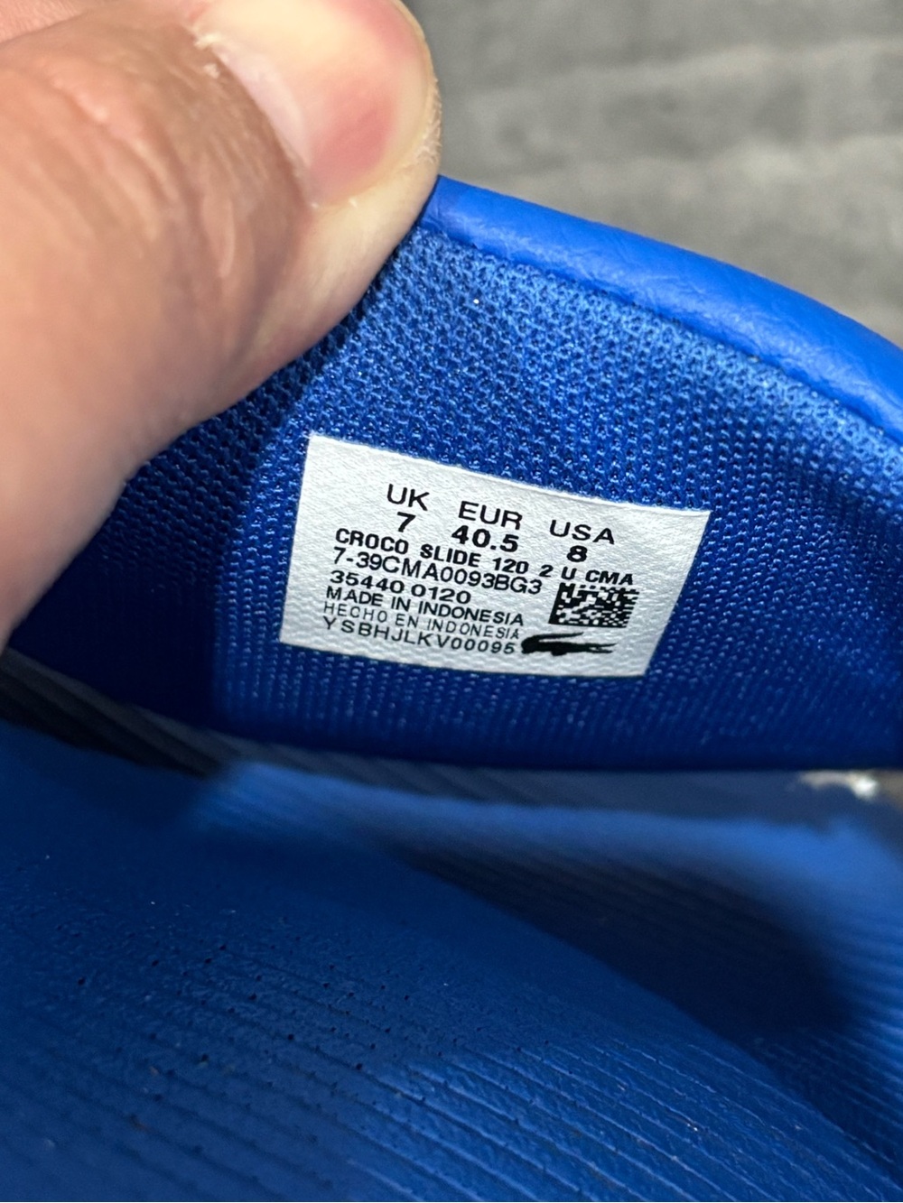 BNIB Lacoste slides - Picture 5 of 6